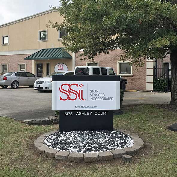 Outdoor sign in front of SSi facility in Houston, Texas